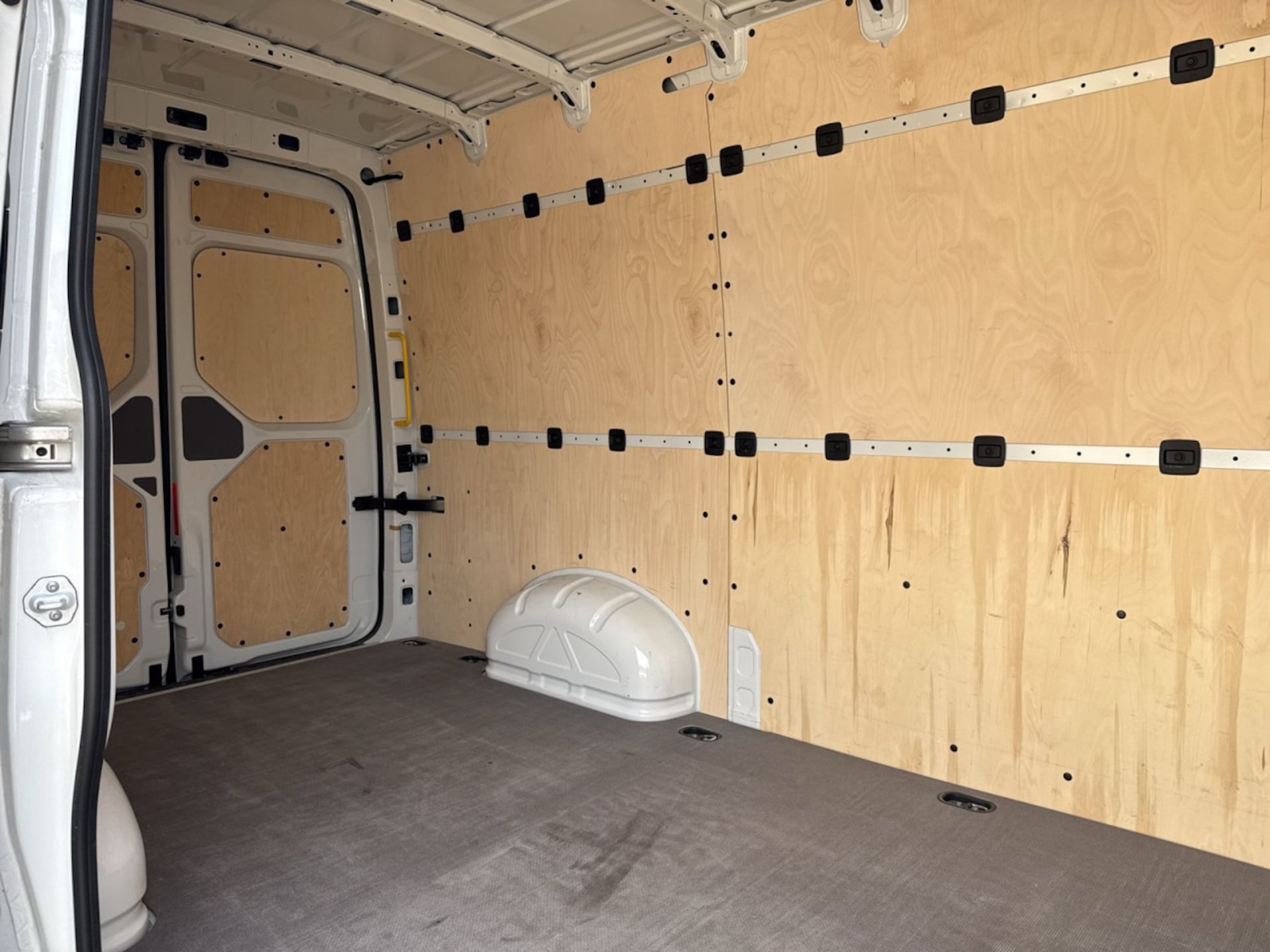 Volkswagen Crafter Kasten mittlerer Radstand