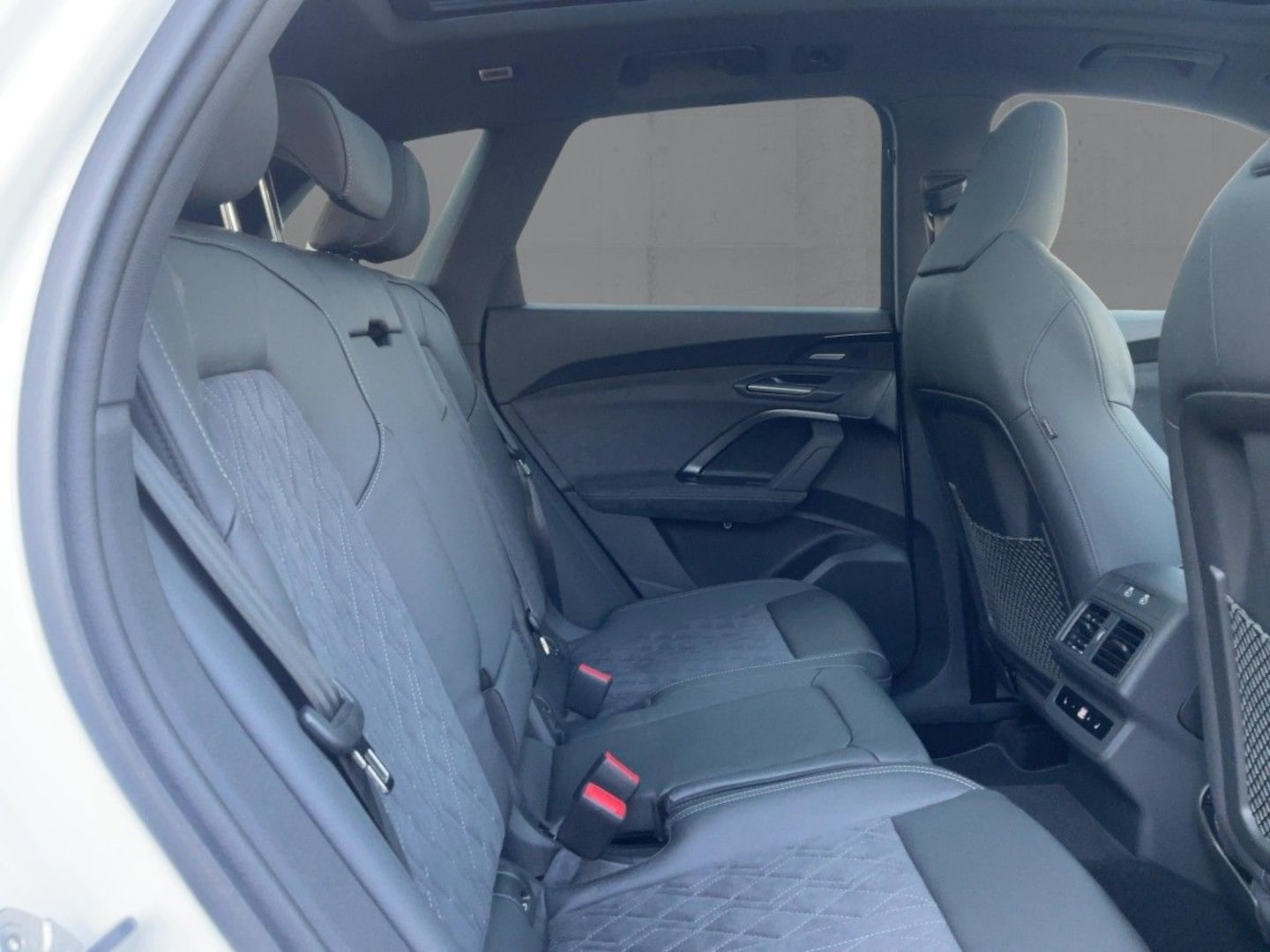 Bild über Audi Q5 SUV e-hybrid e-hybrid quattro 220 kW S tronic - für weitere Informationen kontaktieren Sie den Audi Partner