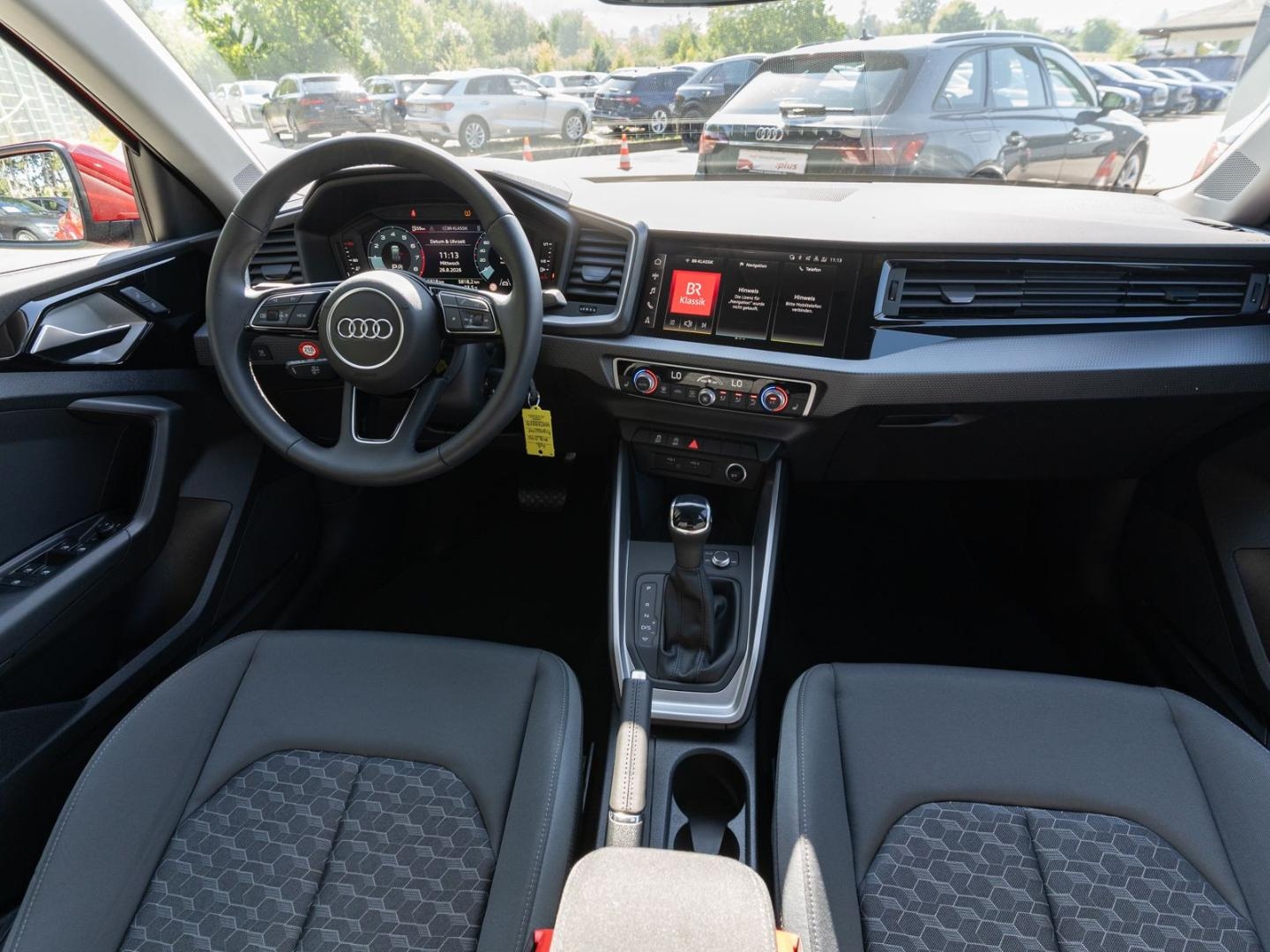 Bild über Audi A1 Sportback S line 25 TFSI S tronic - für weitere Informationen kontaktieren Sie den Audi Partner
