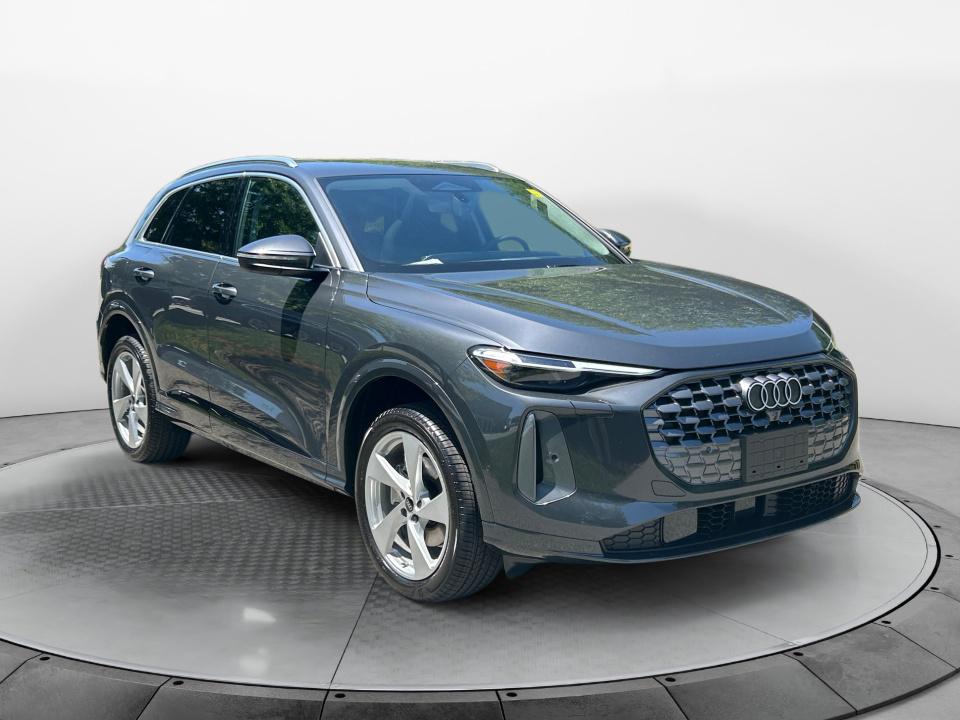 2026 Audi Q5 Premium Plus quattro's photo
