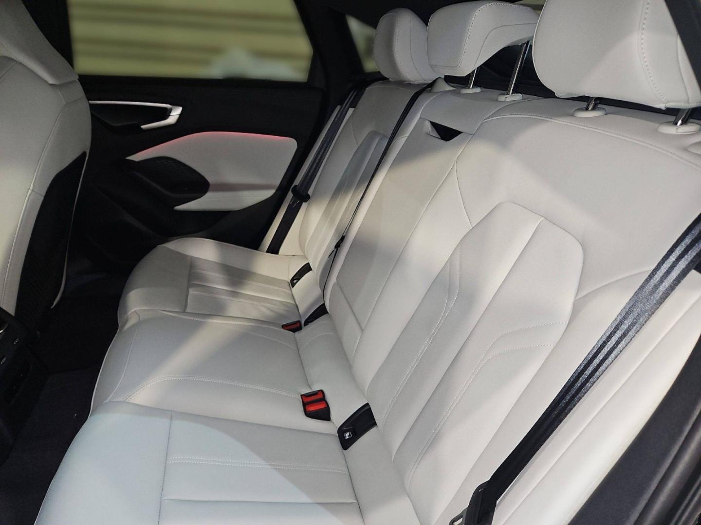 Bild über Audi A5 Limousine TFSI quattro S tronic - für weitere Informationen kontaktieren Sie den Audi Partner