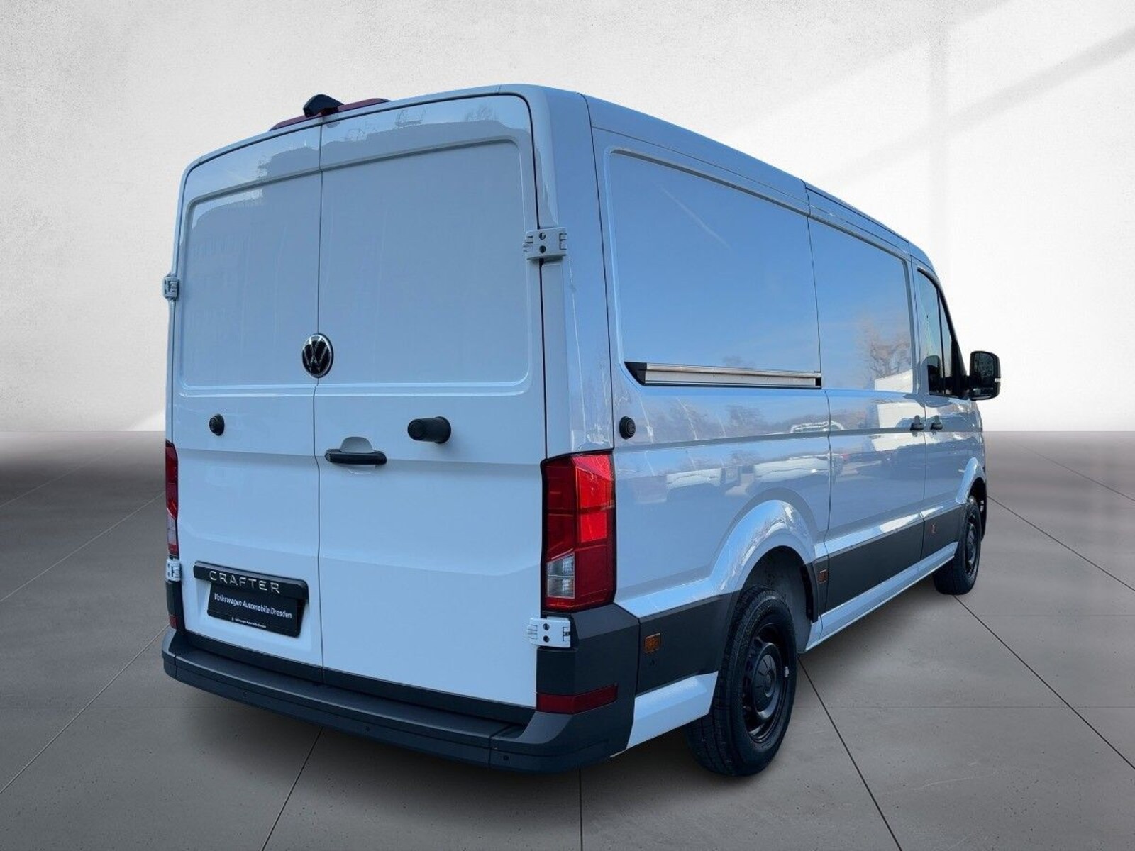 Volkswagen Crafter Kasten mittlerer Radstand – Bild 3