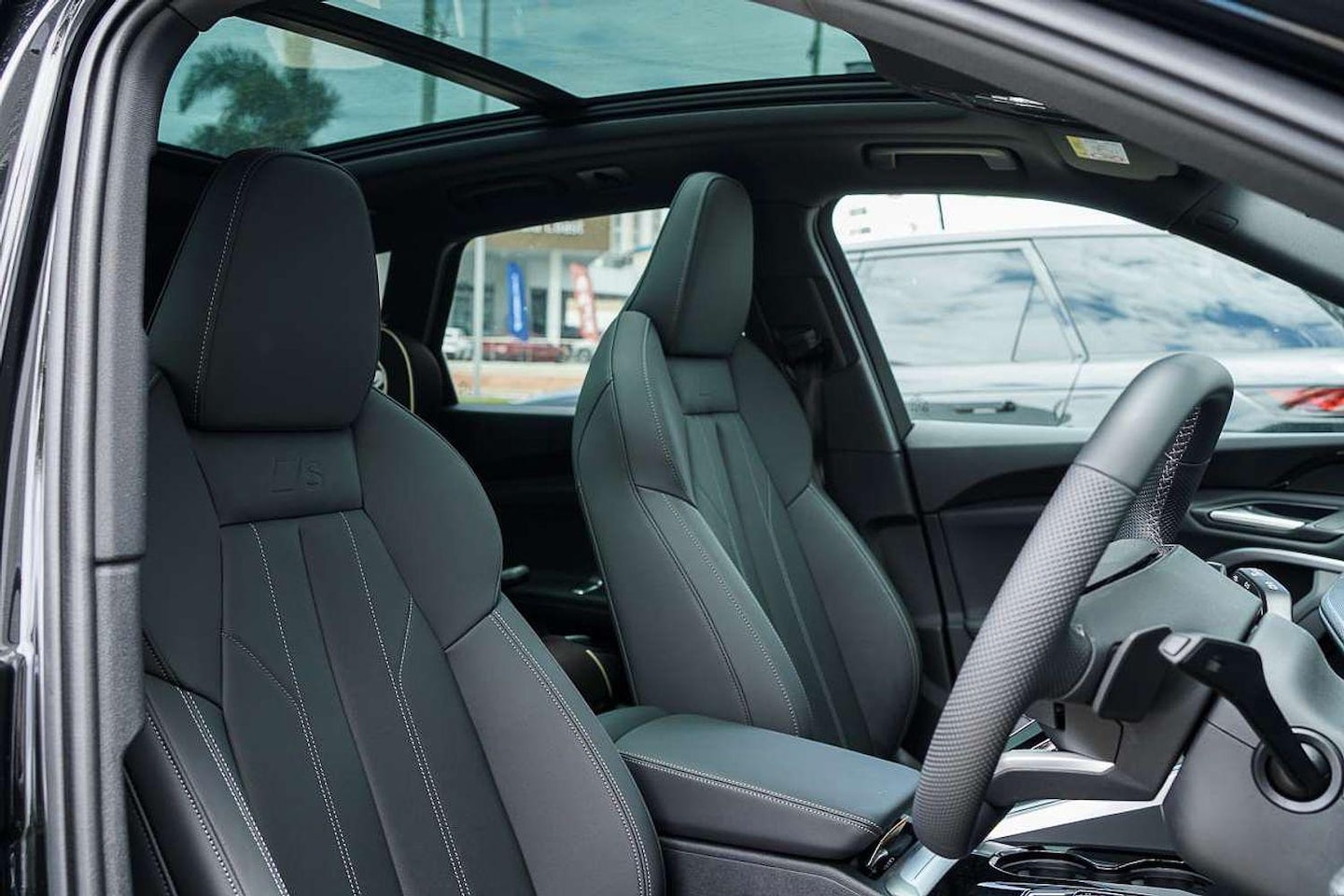 Image about Audi SQ5 SUV TFSI 270 kW edition one