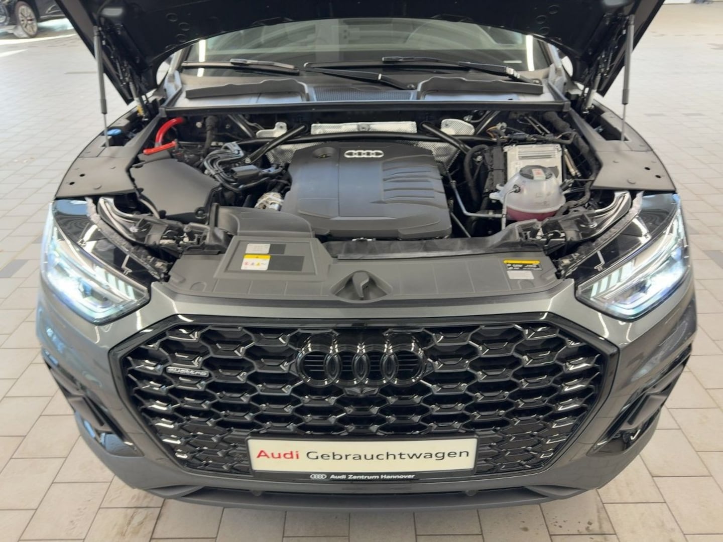 Bild über Audi Q5 Sportback 40 TDI quattro S tronic - für weitere Informationen kontaktieren Sie den Audi Partner