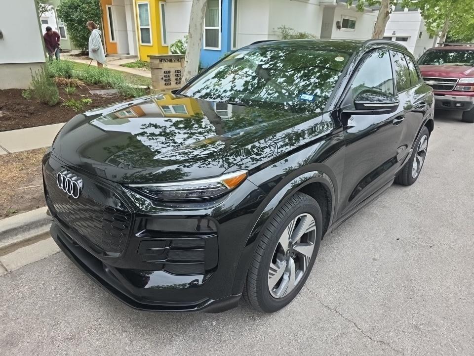2025 Audi Q6 e-tron Premium Plus quattro's photo