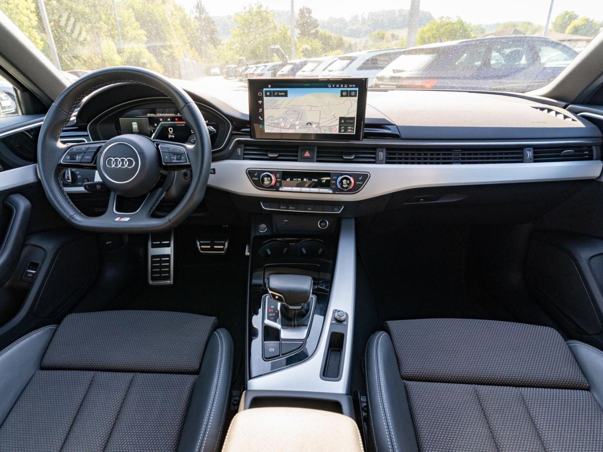 Audi A4 Avant S line