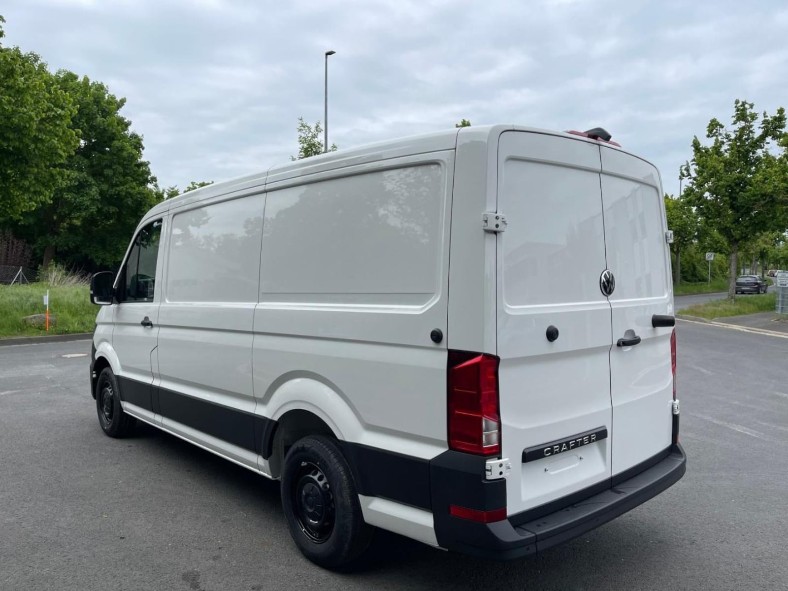 Volkswagen Crafter Kasten mittlerer Radstand – Bild 10