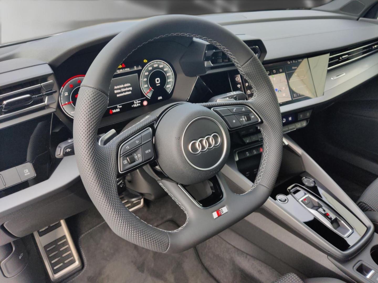 Bild über Audi A3 Sportback advanced 30 TFSI S tronic - für weitere Informationen kontaktieren Sie den Audi Partner