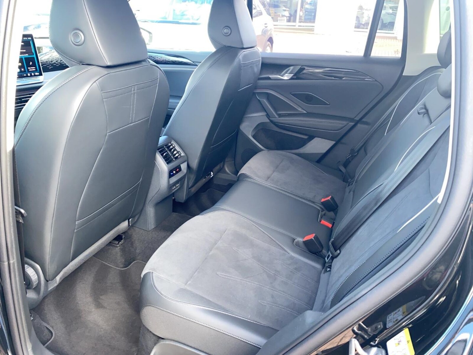 Volkswagen Tiguan – Bild 11