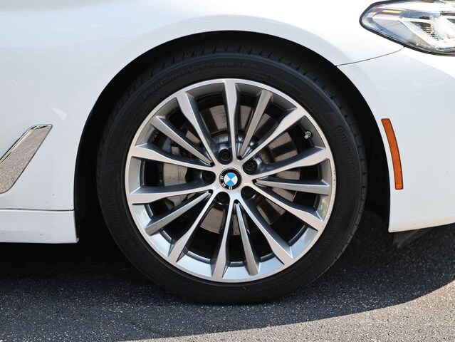 2022 BMW 530