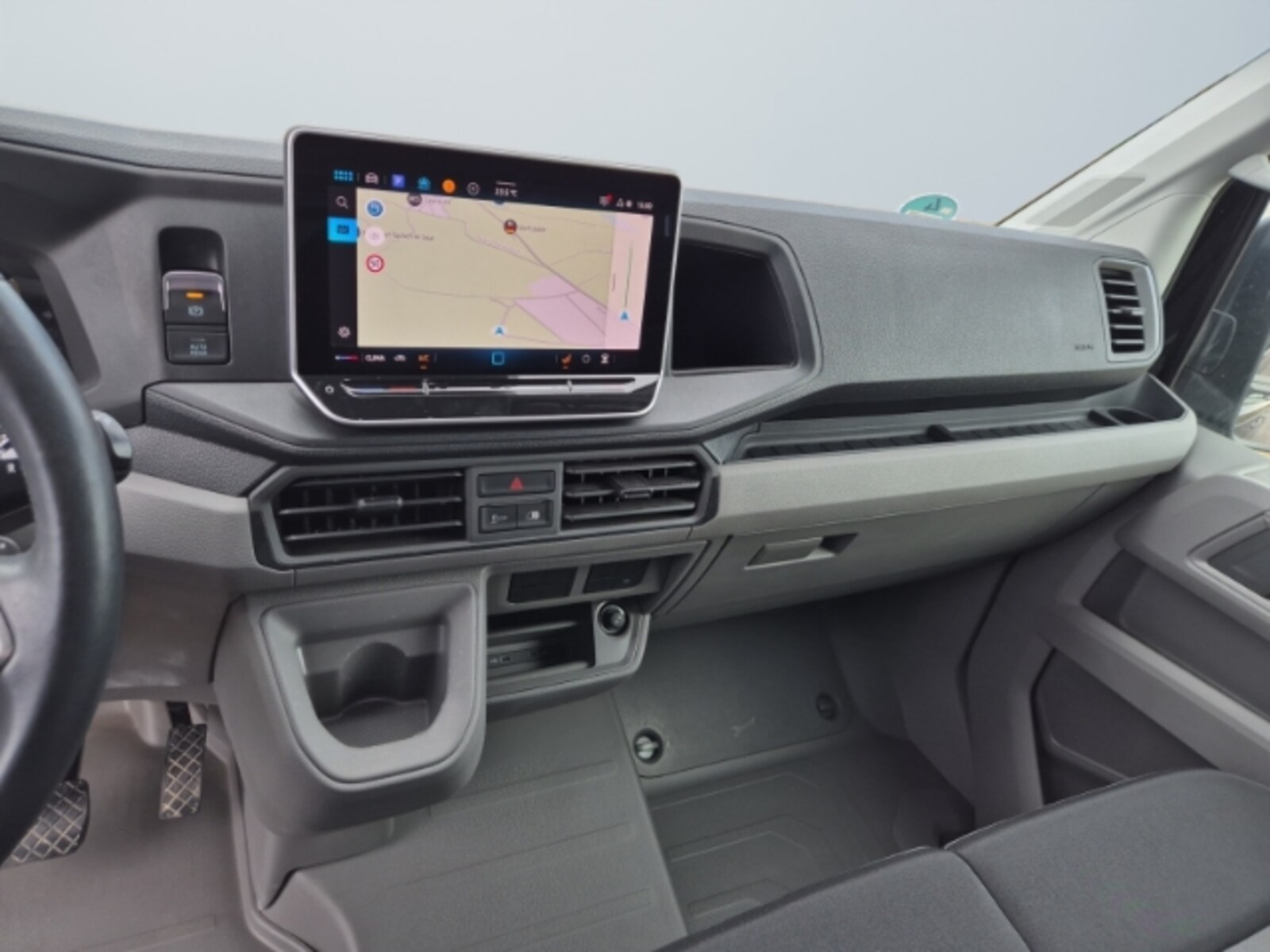 Volkswagen Crafter Kasten mittlerer Radstand – Bild 15