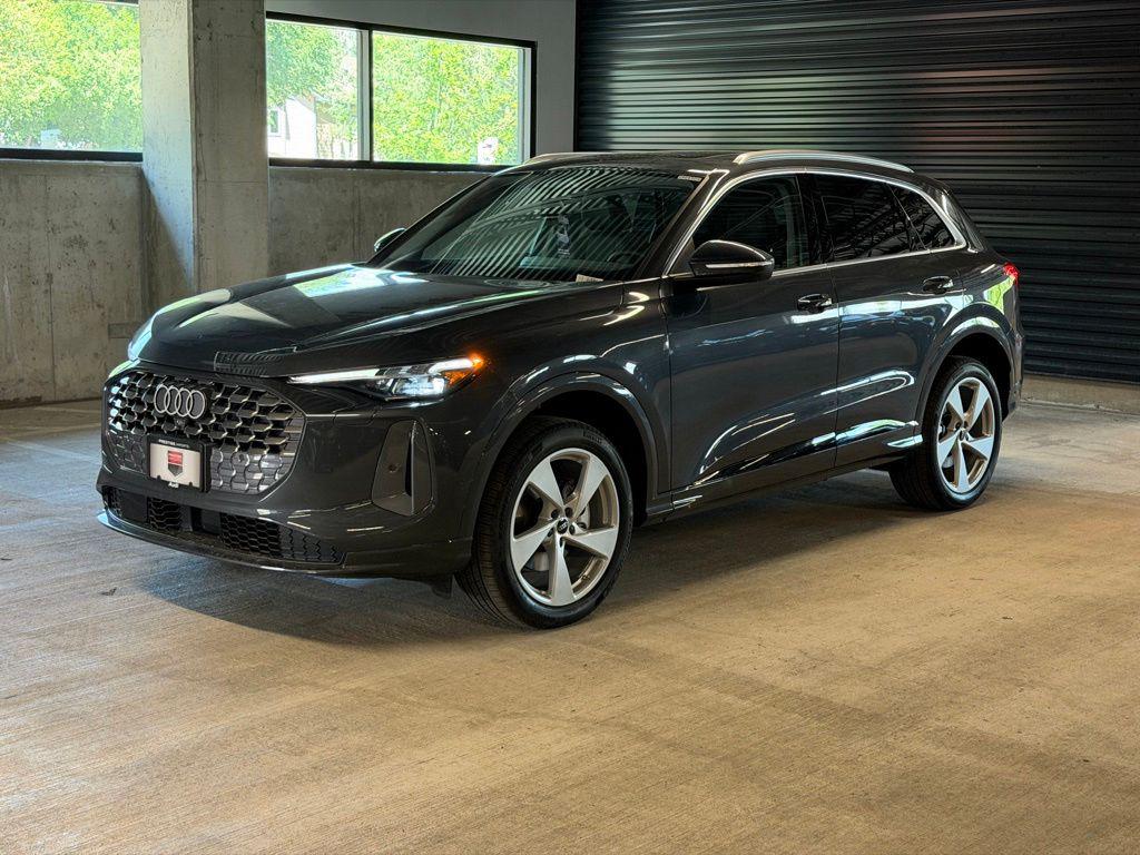 2026 Audi Q5 Premium Plus quattro's photo