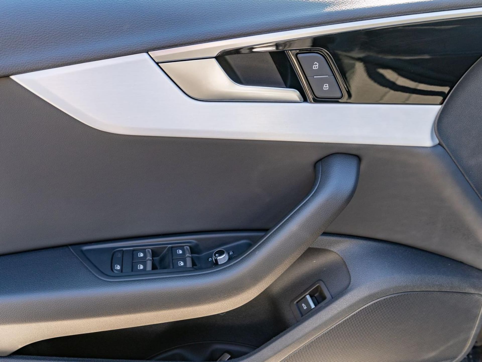 Audi A4 Avant S line