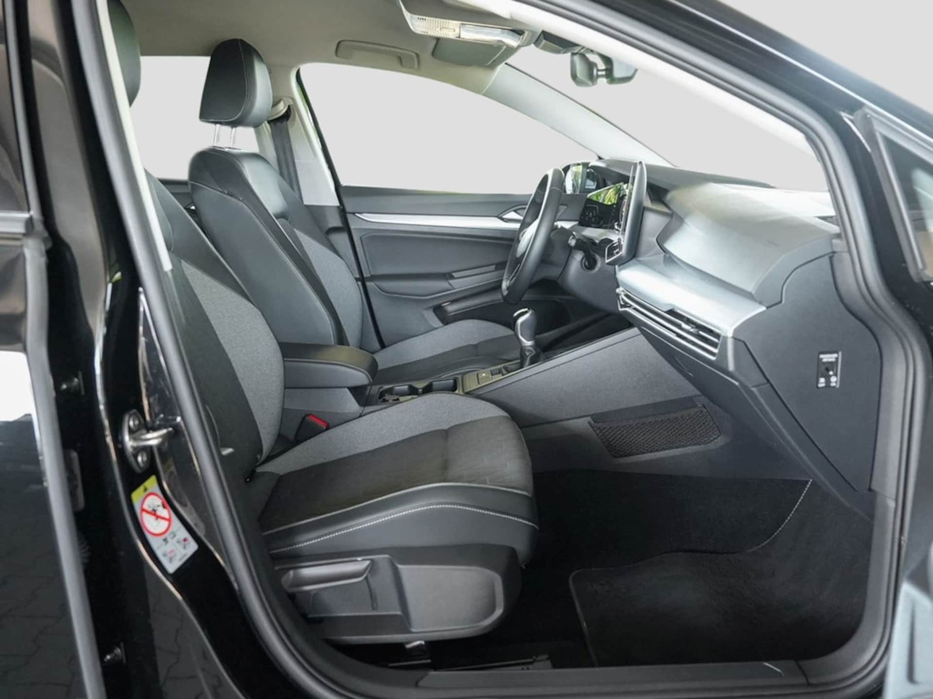 Volkswagen Golf Life