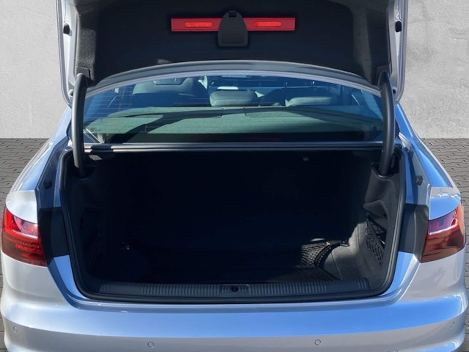 Audi A4 Limousine Advanced