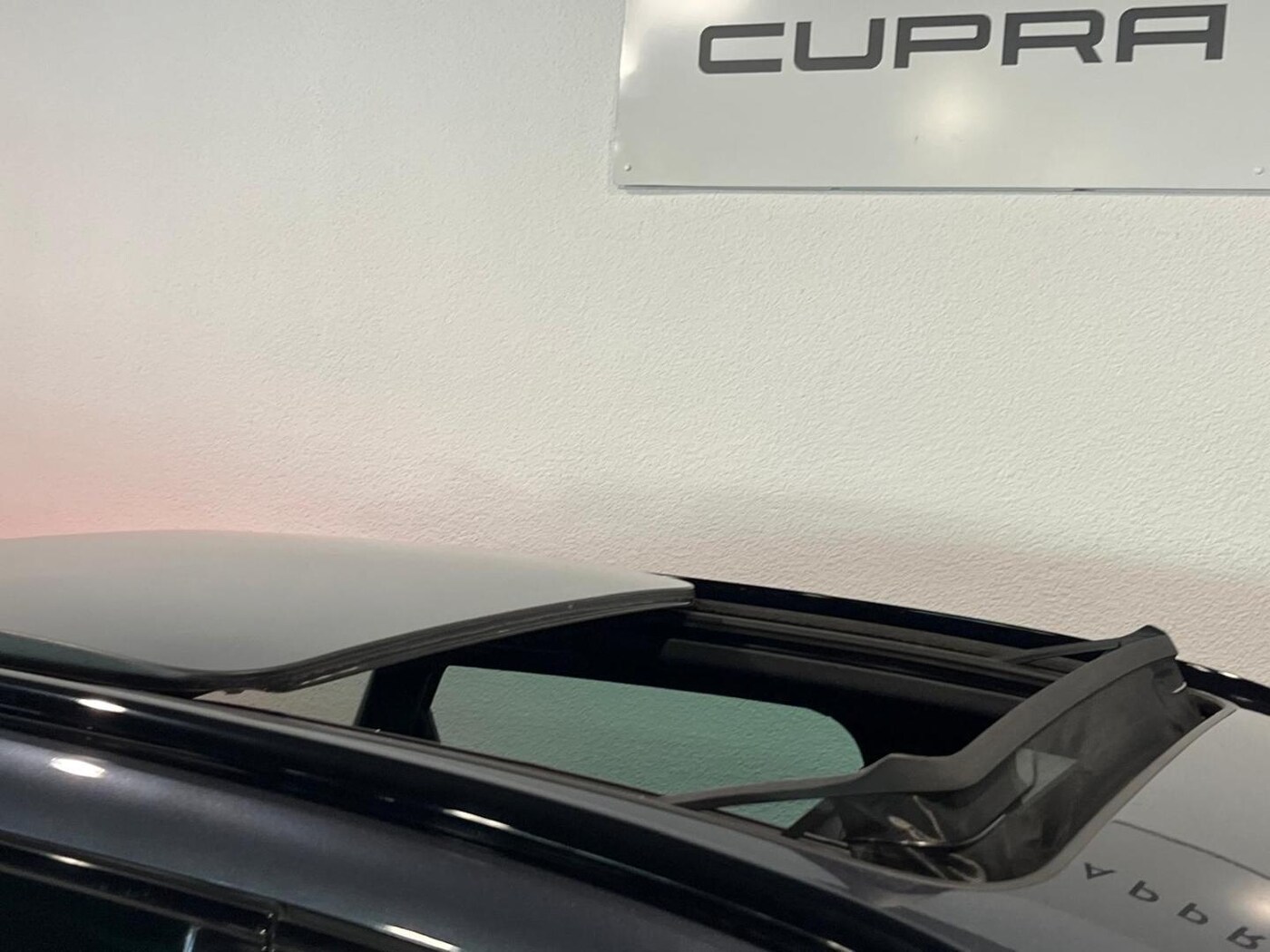 CUPRA Leon Sportstourer 1.5 eTSI DSG 110 kW (150 CV) — photo 10