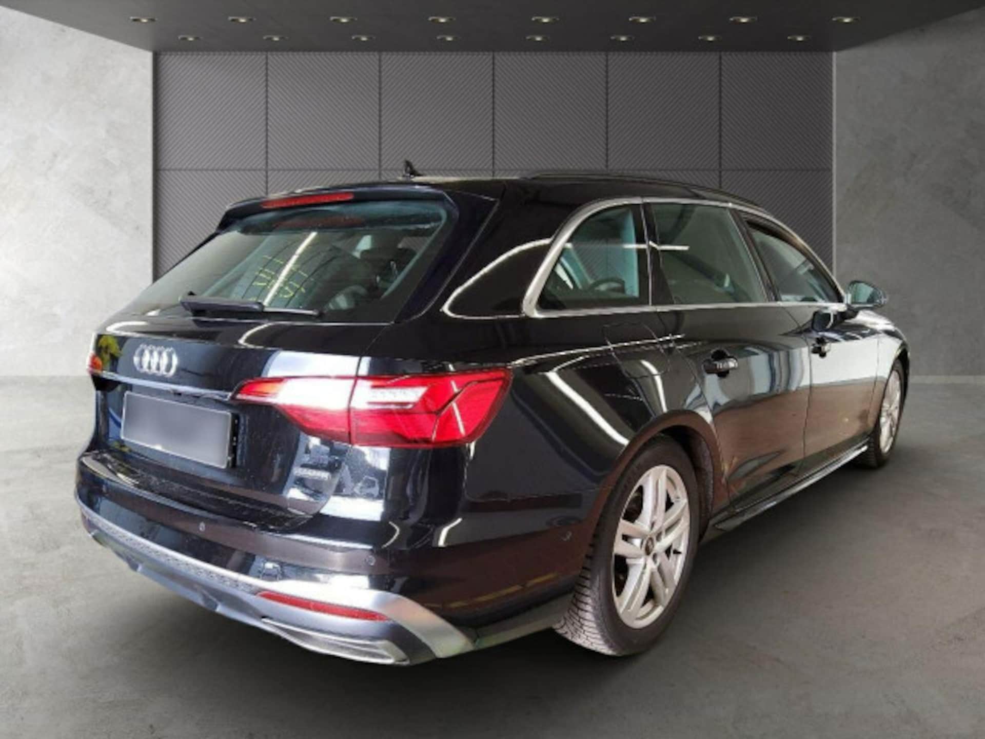 Audi A4 Avant S line