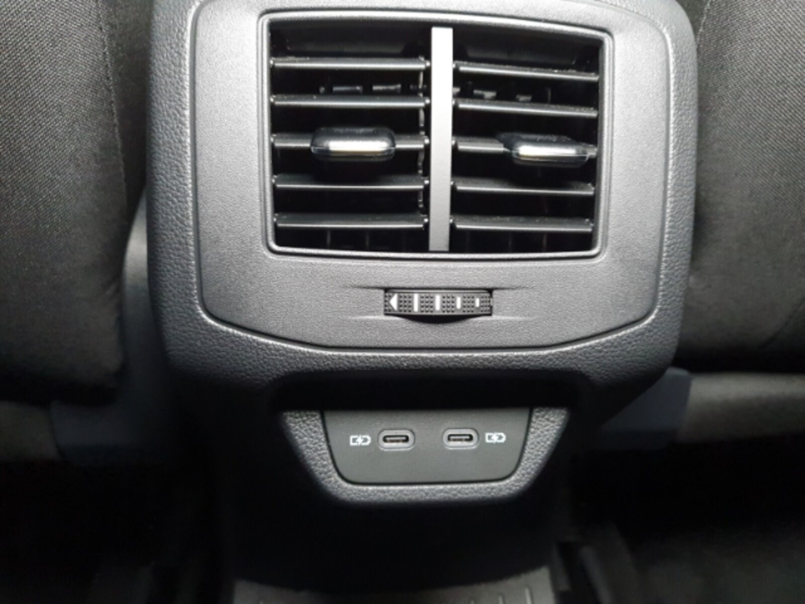 Volkswagen T-Roc – Bild 12