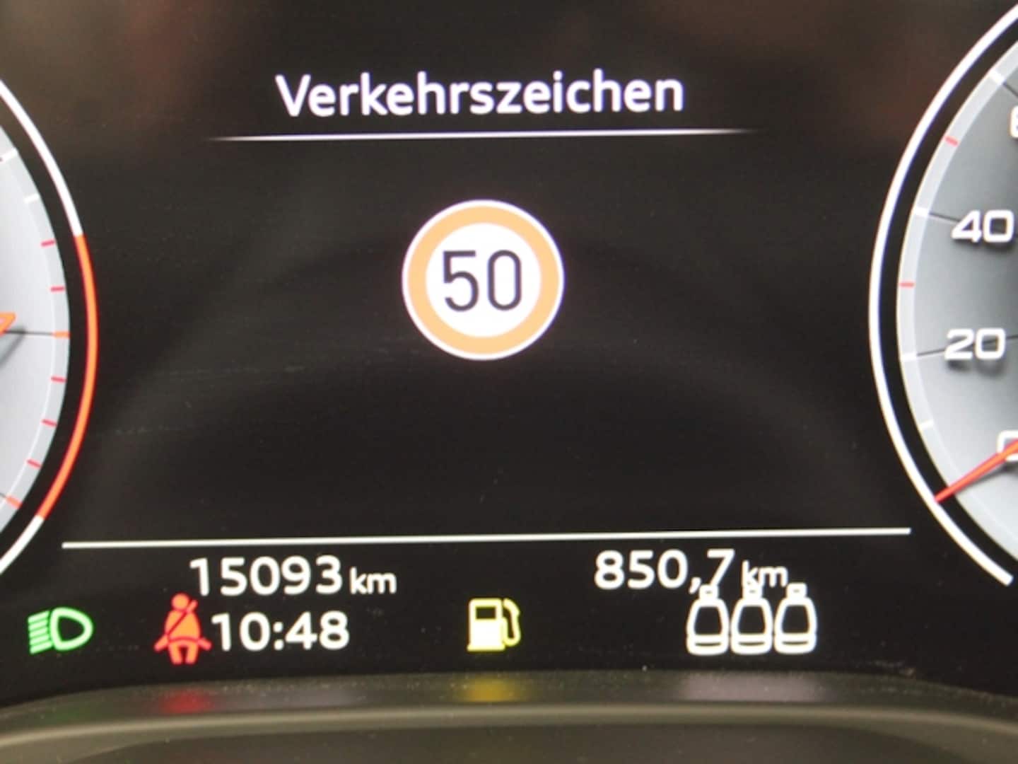 Bild über Audi Q2 advanced 35 TFSI S tronic - für weitere Informationen kontaktieren Sie den Audi Partner