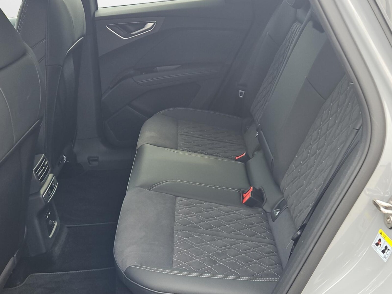 Audi Q4 Sportback e-tron – Bild 11