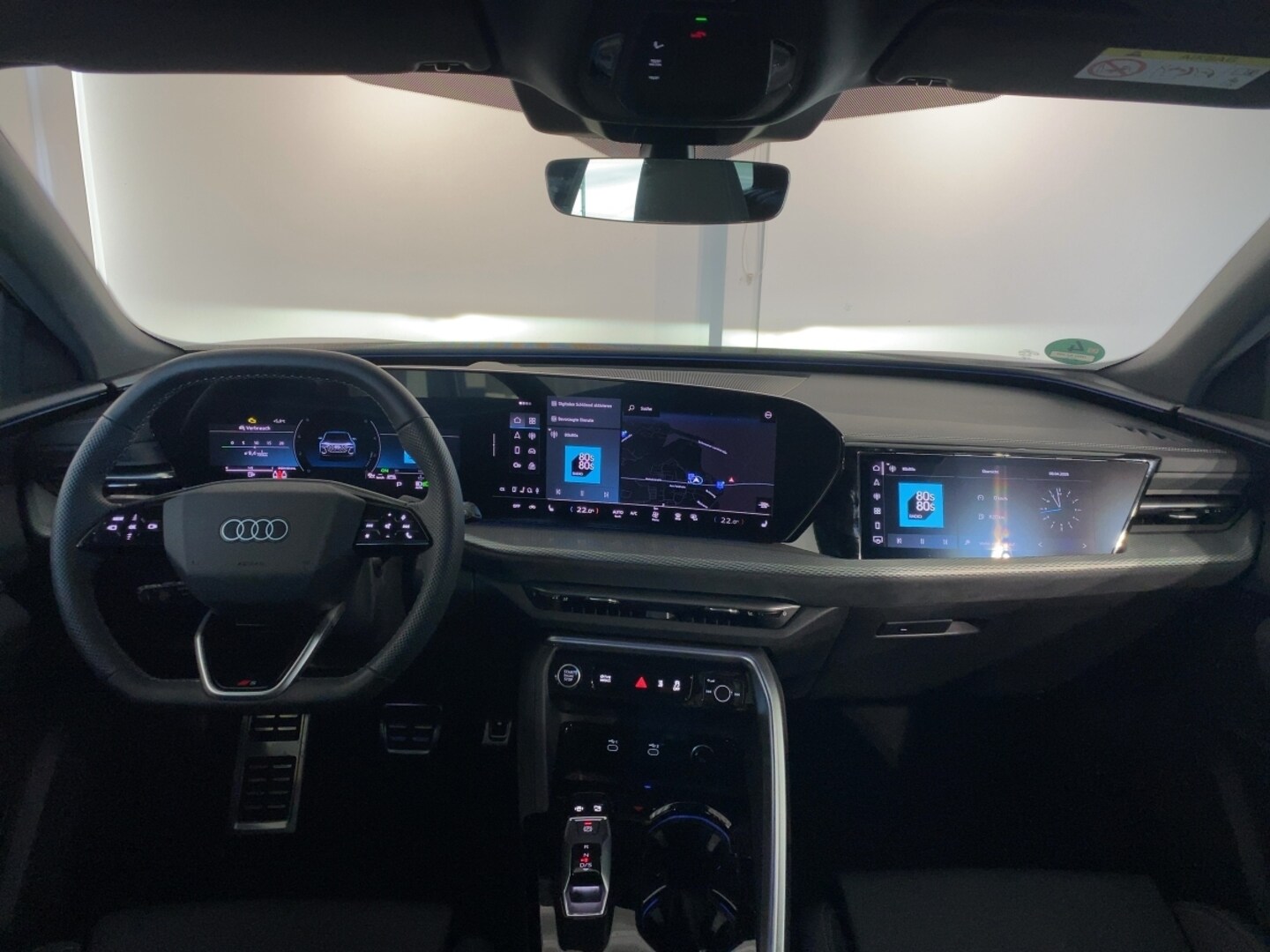 Bild über Audi Q5 SUV TDI quattro 150 kW S tronic - für weitere Informationen kontaktieren Sie den Audi Partner