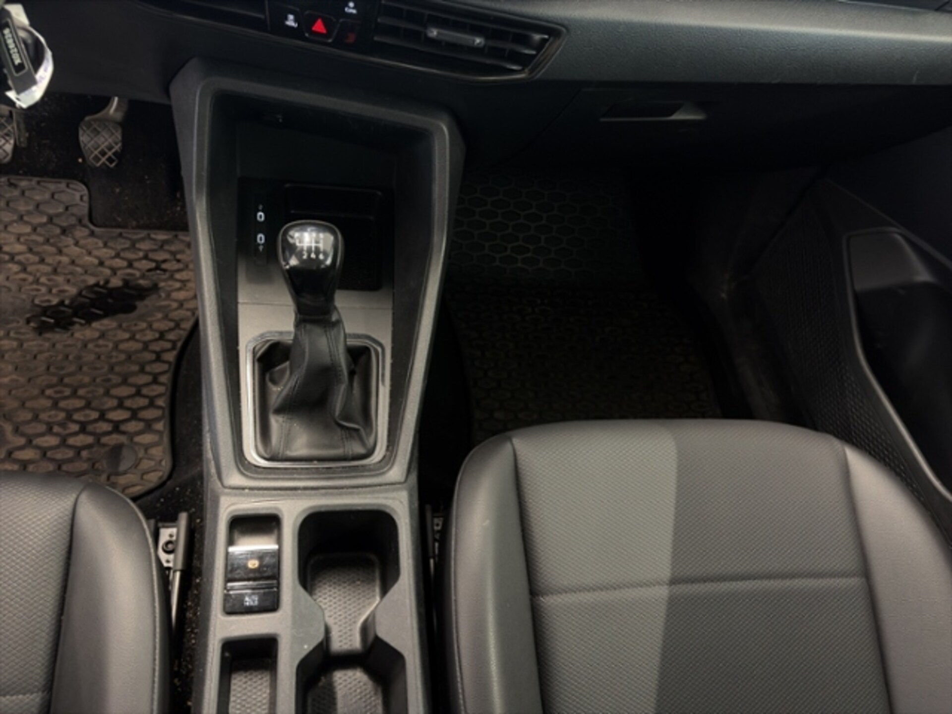 Volkswagen Caddy Kombi Basis-Modell