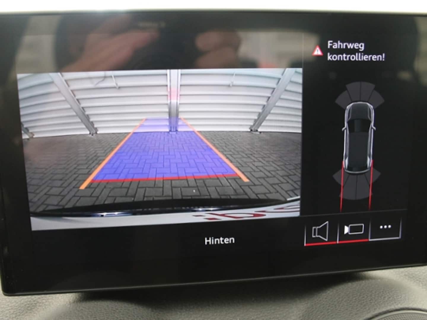 Bild über Audi Q2 advanced 35 TFSI S tronic - für weitere Informationen kontaktieren Sie den Audi Partner