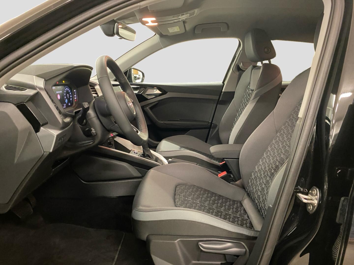 Bild über Audi A1 Sportback advanced 25 TFSI S tronic - für weitere Informationen kontaktieren Sie den Audi Partner
