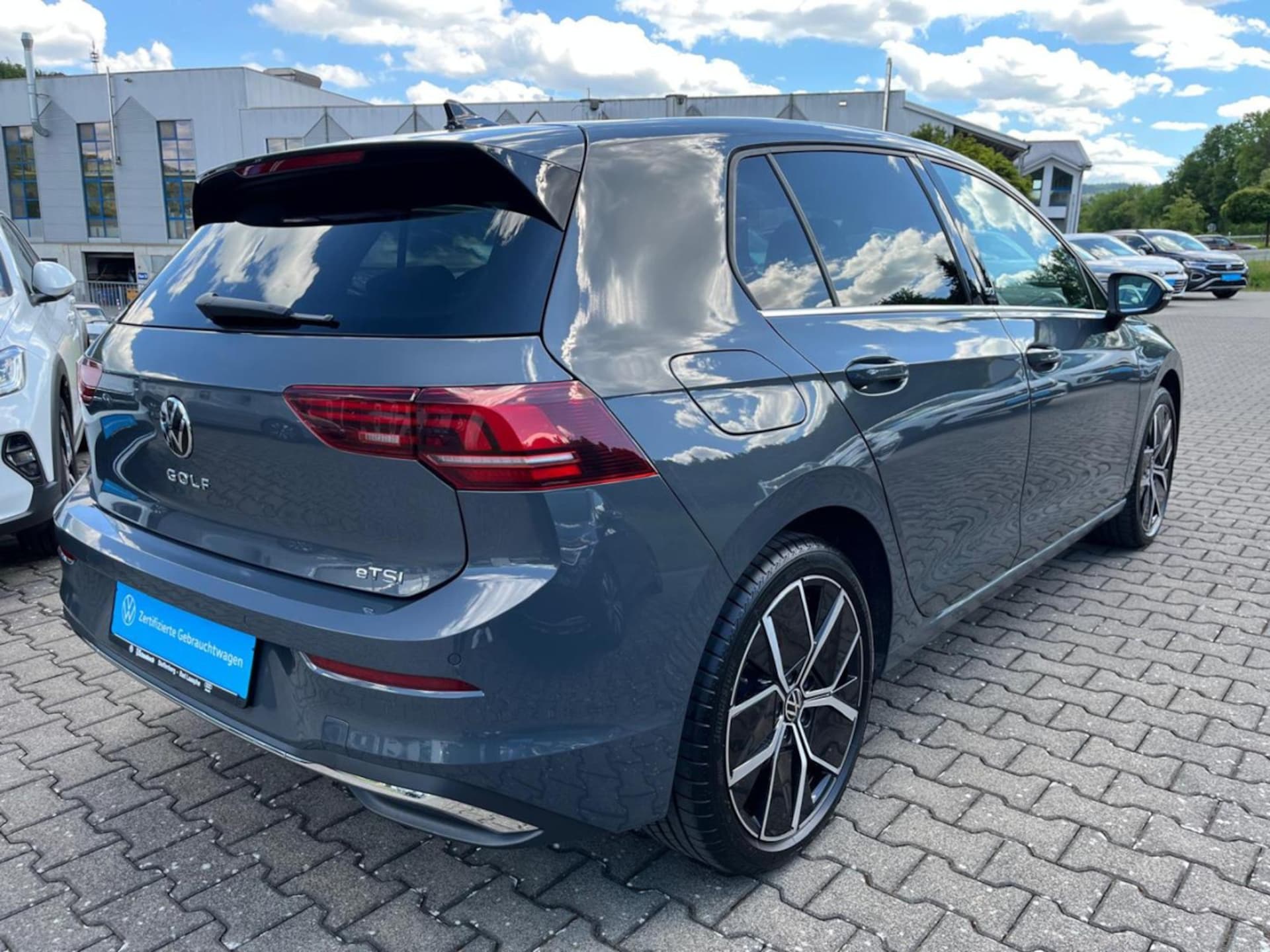 Volkswagen Golf Style