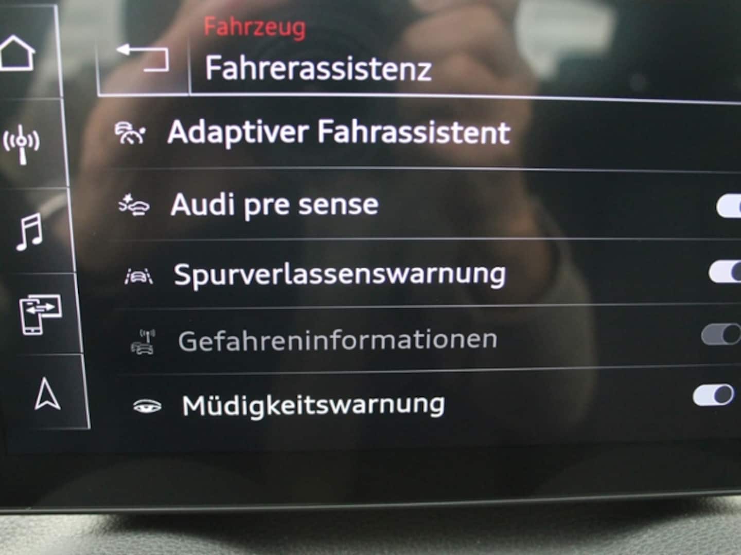Bild über Audi Q2 advanced 35 TFSI S tronic - für weitere Informationen kontaktieren Sie den Audi Partner