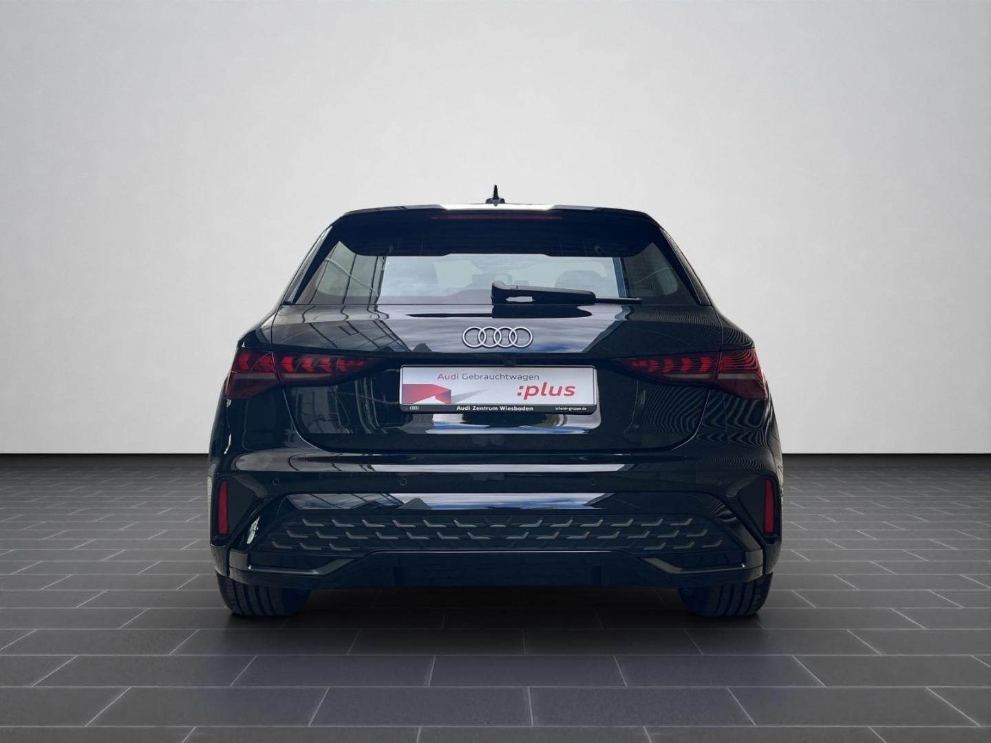 Bild über Audi A3 Sportback S line 30 TFSI S tronic - für weitere Informationen kontaktieren Sie den Audi Partner
