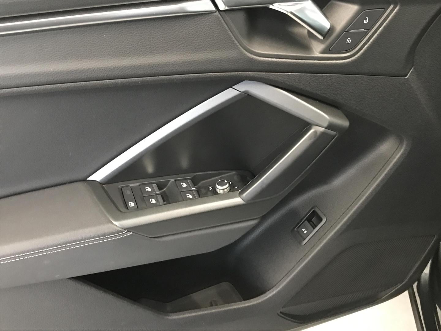 Image about Audi Q3 Sportback S line 35 TDI 110 kW (150 ch) S tronic