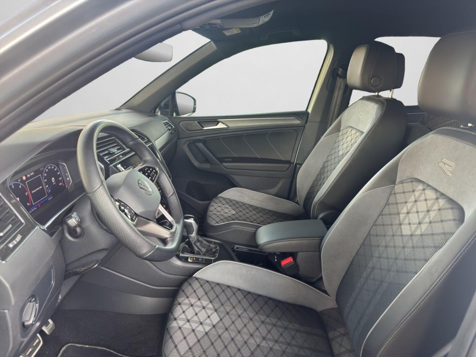 Volkswagen Tiguan – Bild 12