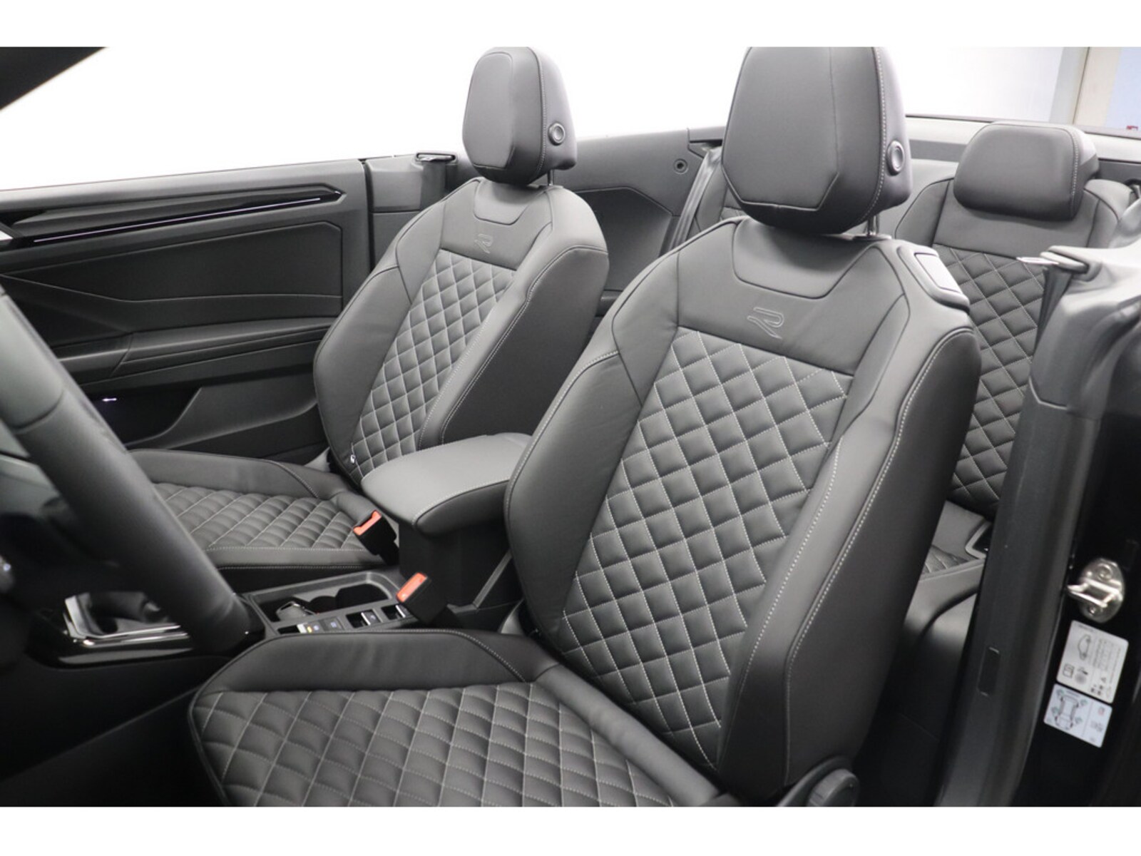 Volkswagen T-Roc Cabriolet – Bild 11