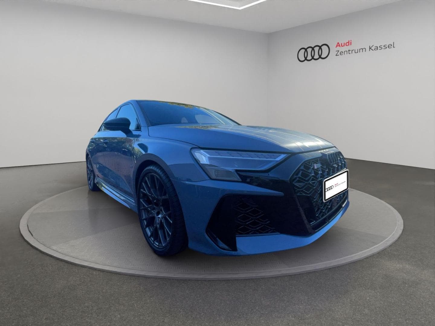 Bild über Audi RS 3 Sportback TFSI quattro 294 kW S tronic - für weitere Informationen kontaktieren Sie den Audi Partner