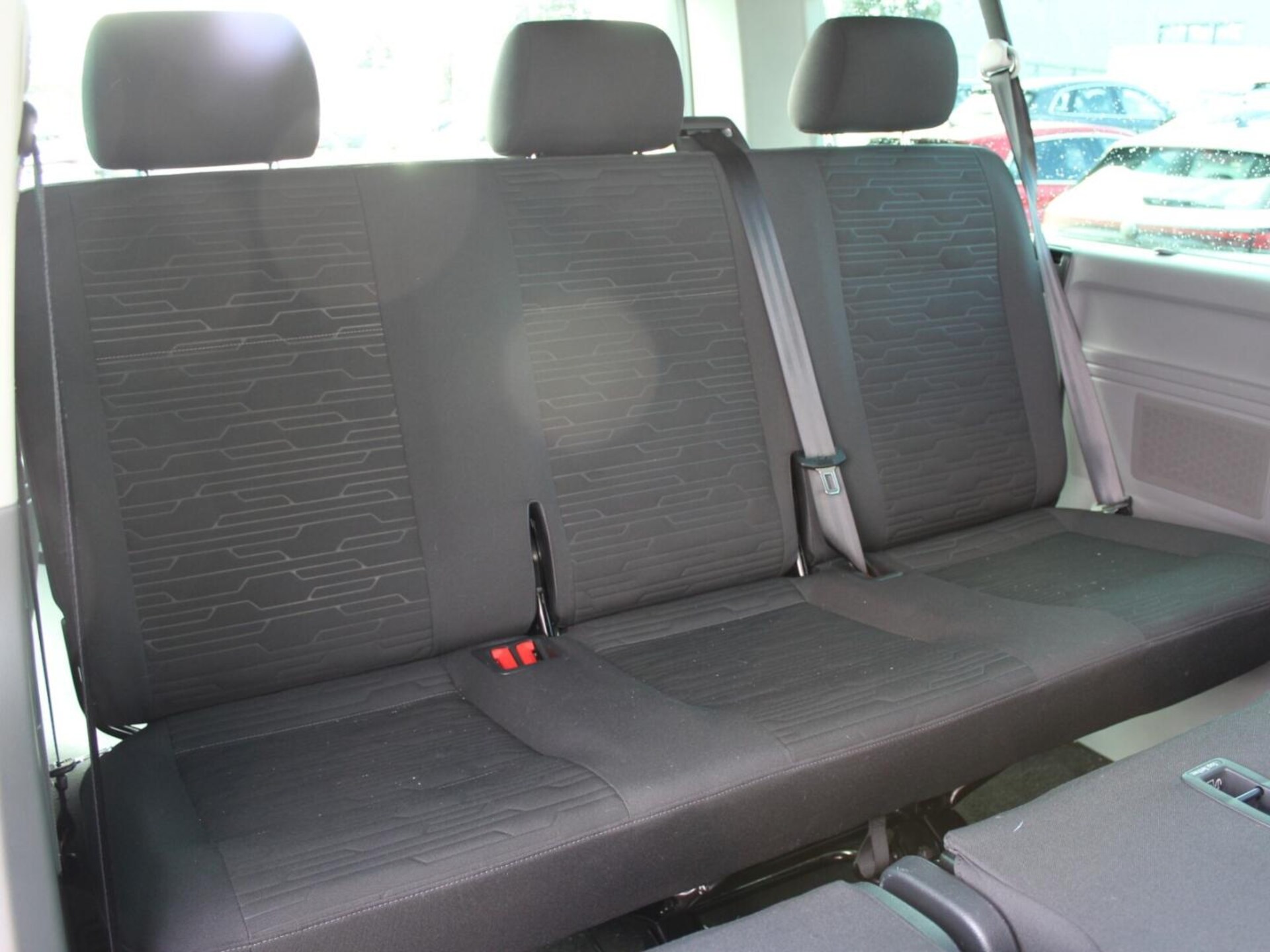 Volkswagen Caravelle 6.1 długi roztaw osi SE