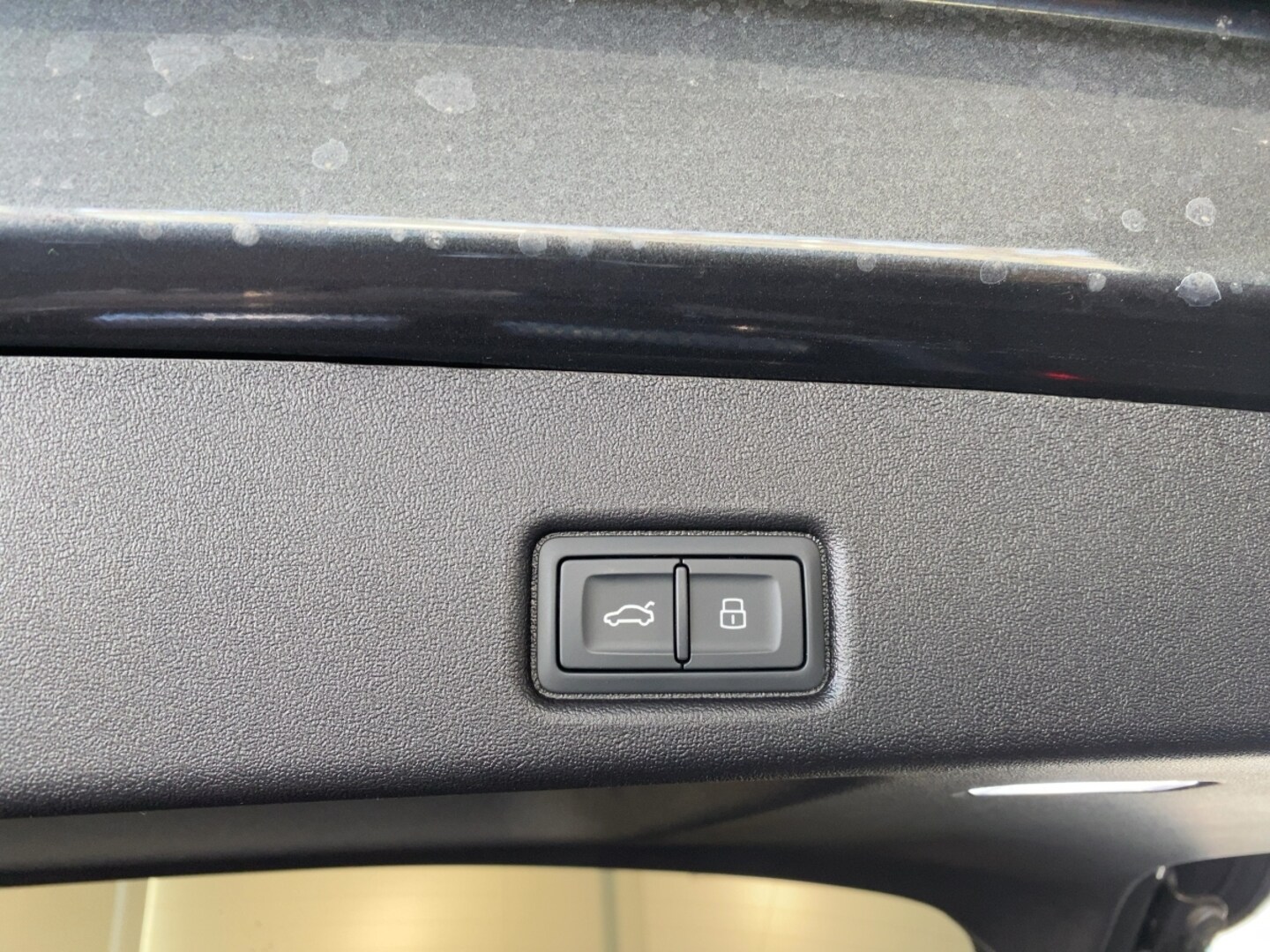 Bild über Audi Q5 SUV TDI quattro 150 kW S tronic - für weitere Informationen kontaktieren Sie den Audi Partner