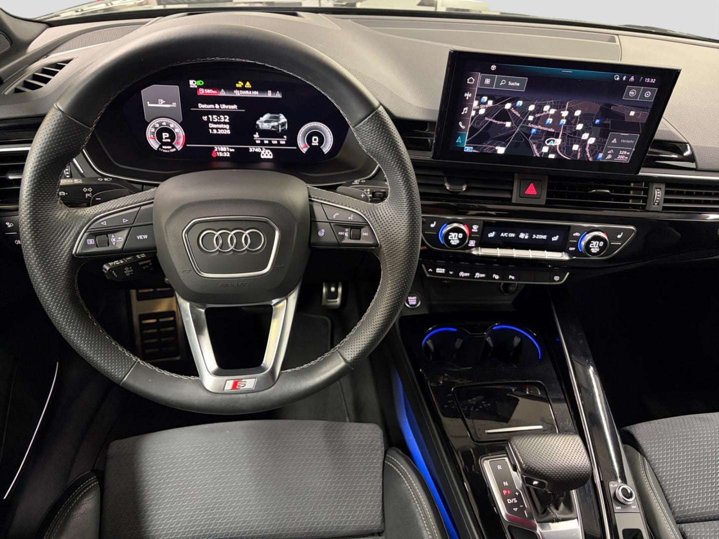 Bild über Audi A4 Avant S line 45 TFSI quattro S tronic - für weitere Informationen kontaktieren Sie den Audi Partner