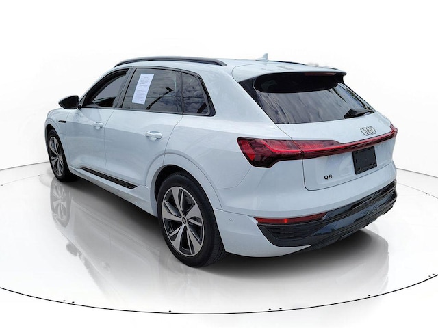 2024 Audi Q8 e-tron