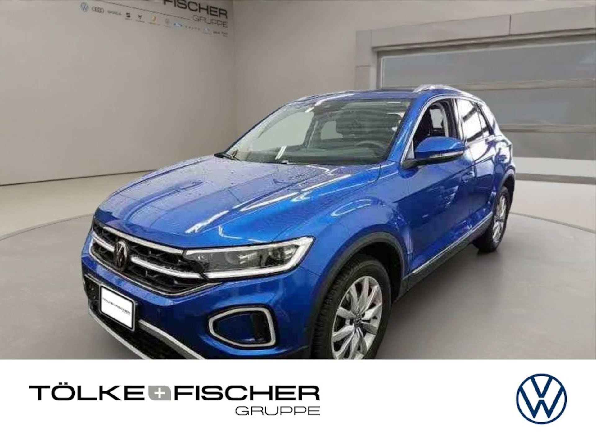 Volkswagen T-Roc 2023 — 1.5 TSI IQLight ACC AUT Kam. Virtual