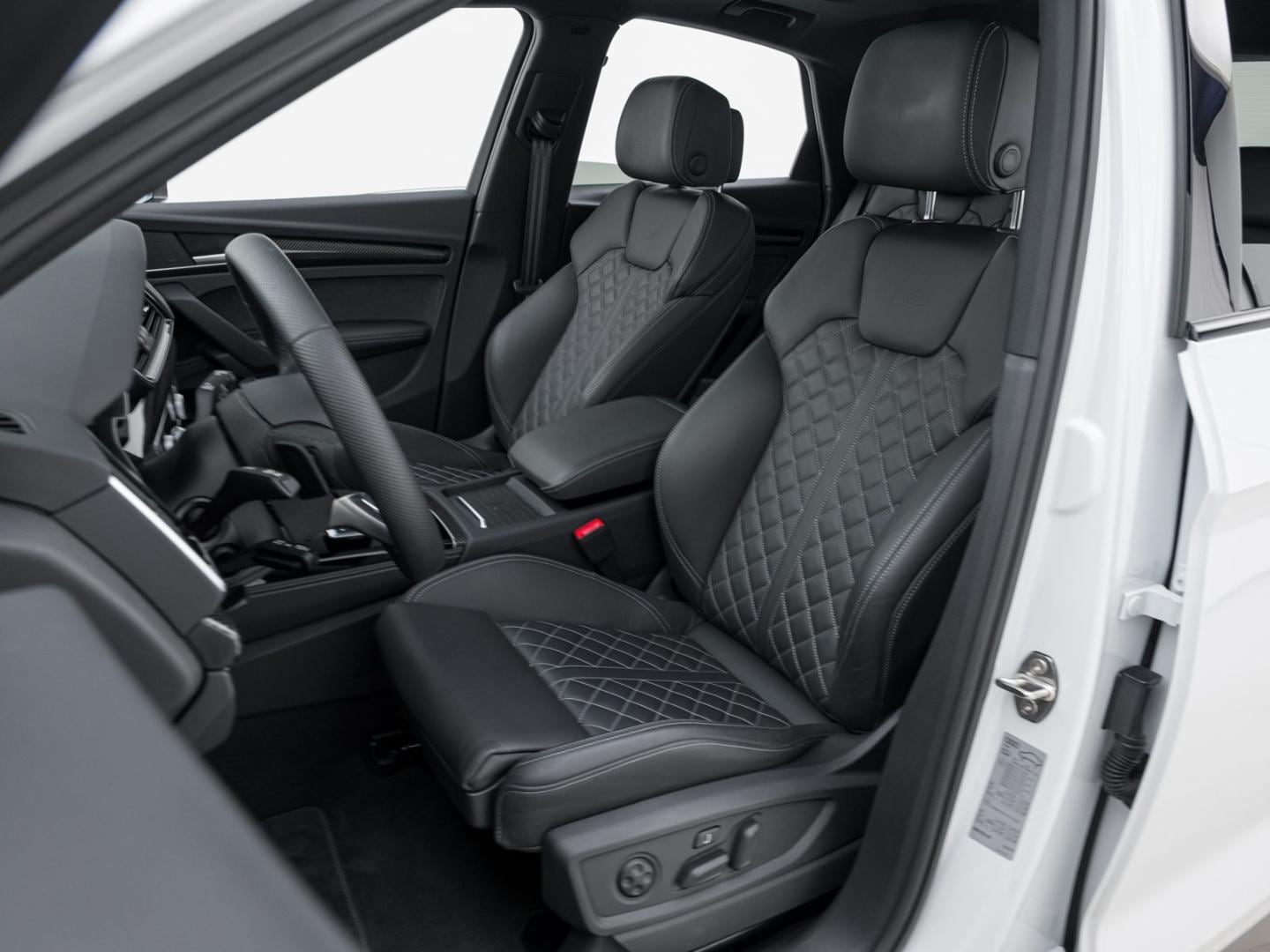 Bild über Audi Q5 Sportback 45 TFSI quattro S tronic - für weitere Informationen kontaktieren Sie den Audi Partner