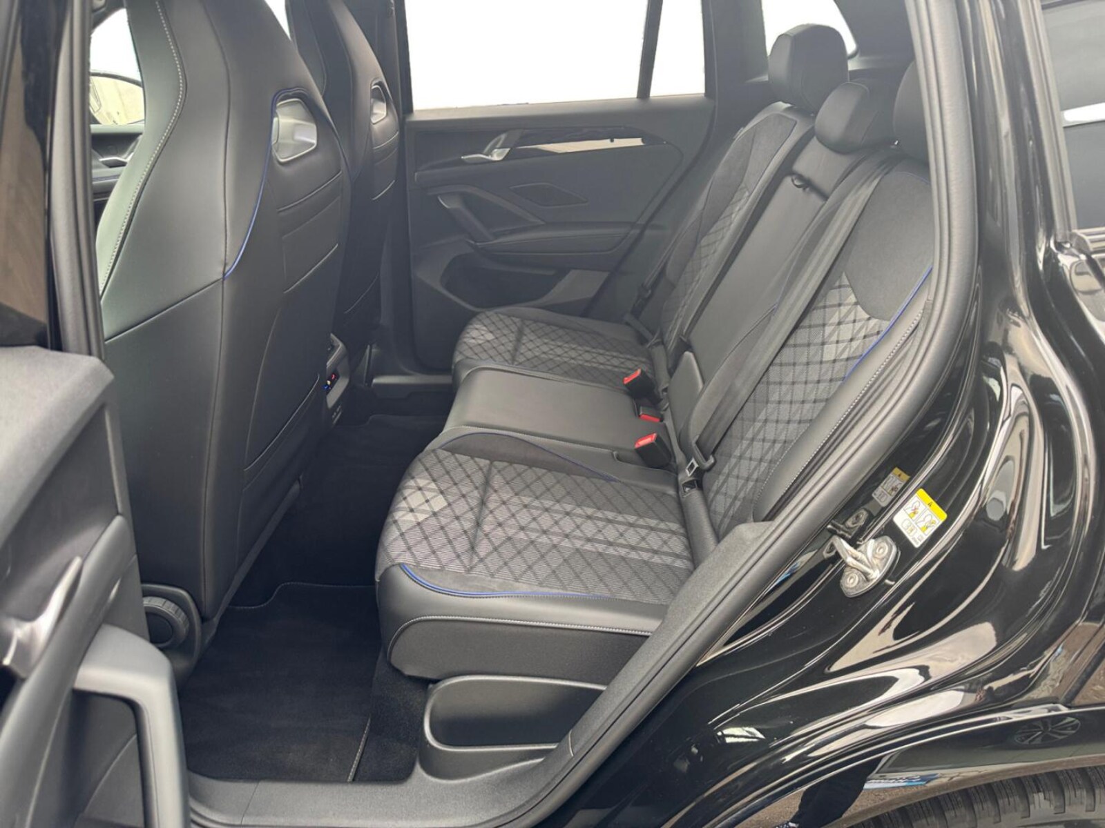 Volkswagen Tiguan – Bild 12