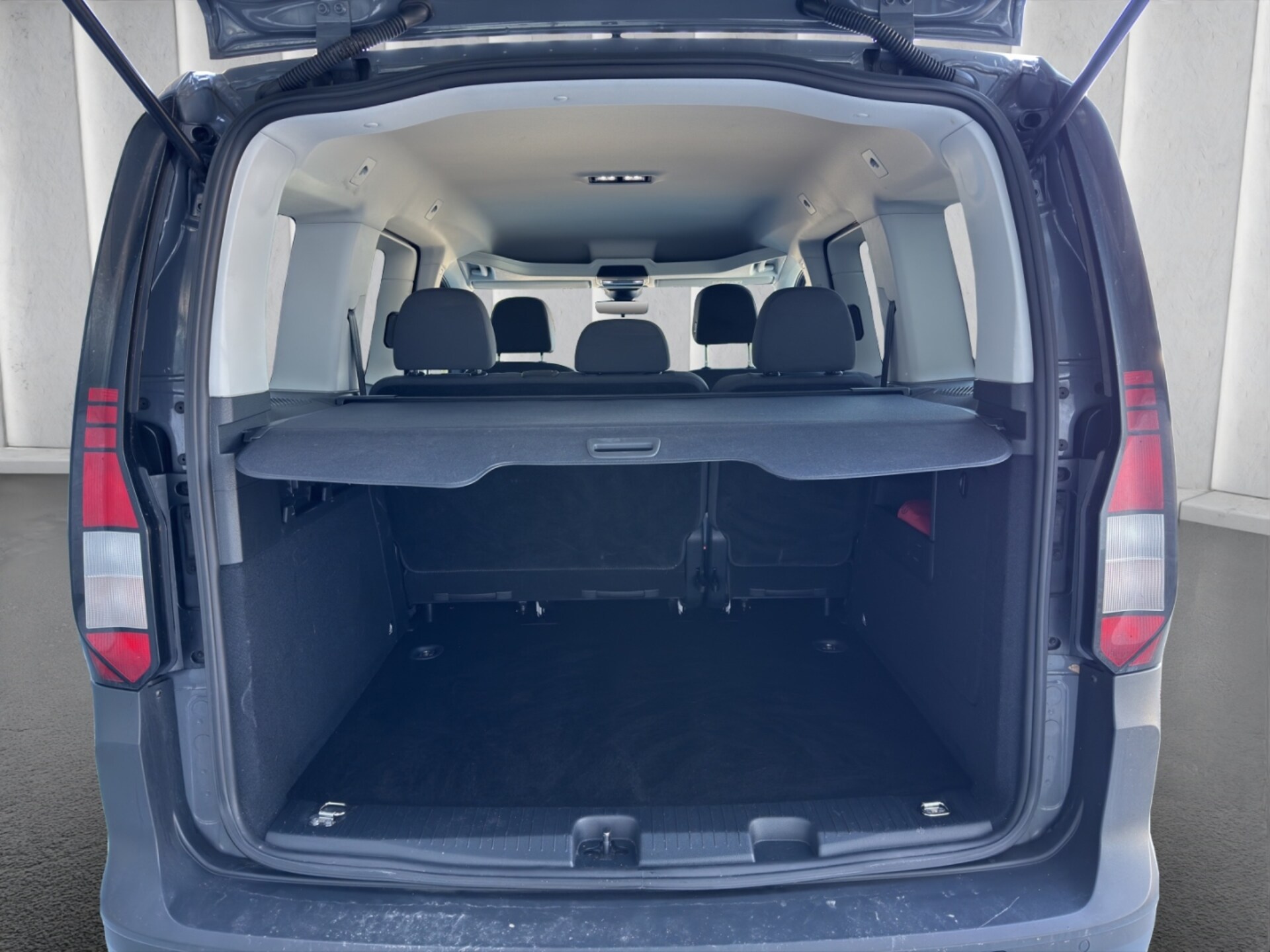 Volkswagen Caddy Basis-Modell