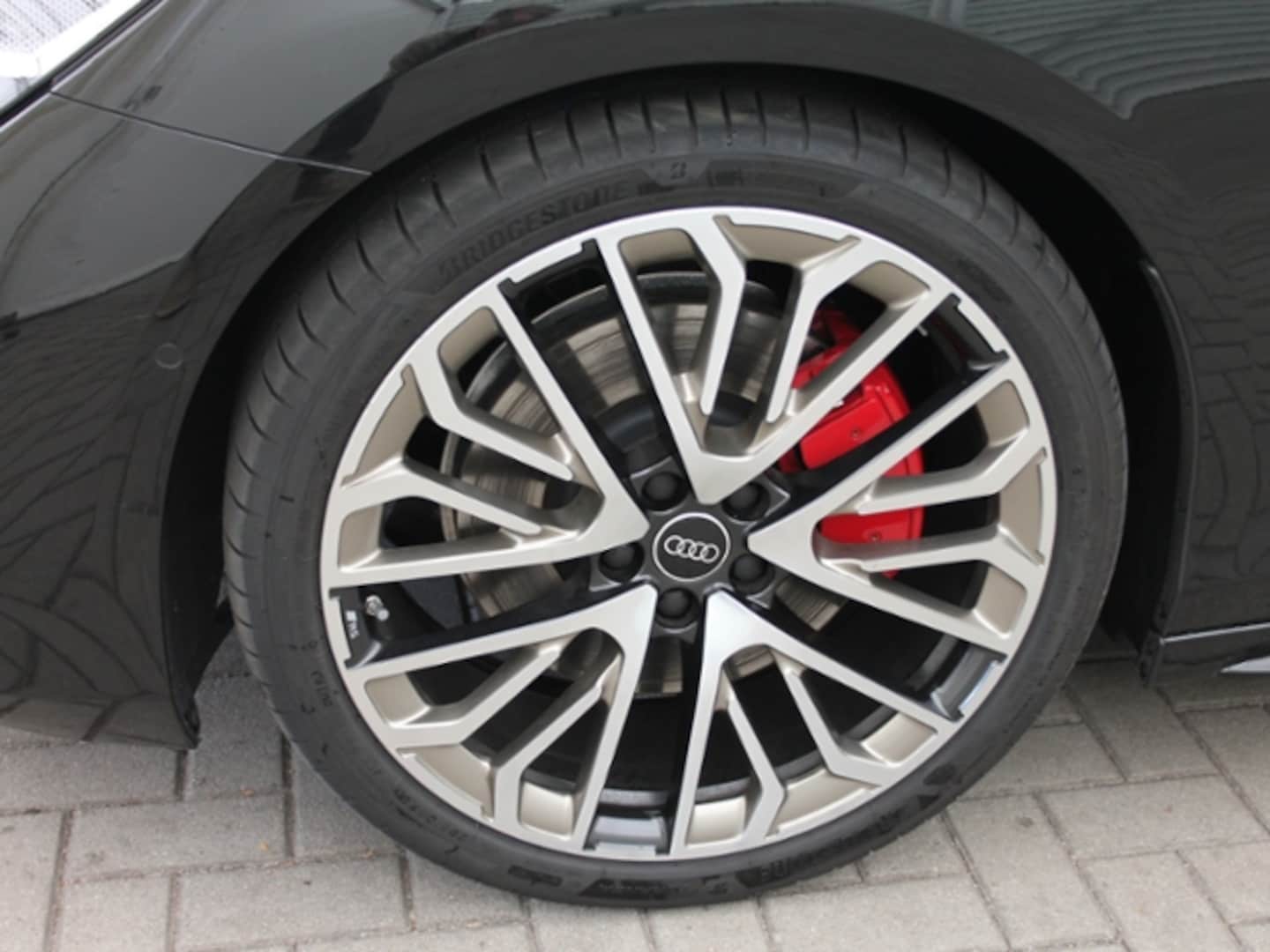 Bild über Audi A6 Avant TFSI quattro 270 kW S tronic - für weitere Informationen kontaktieren Sie den Audi Partner