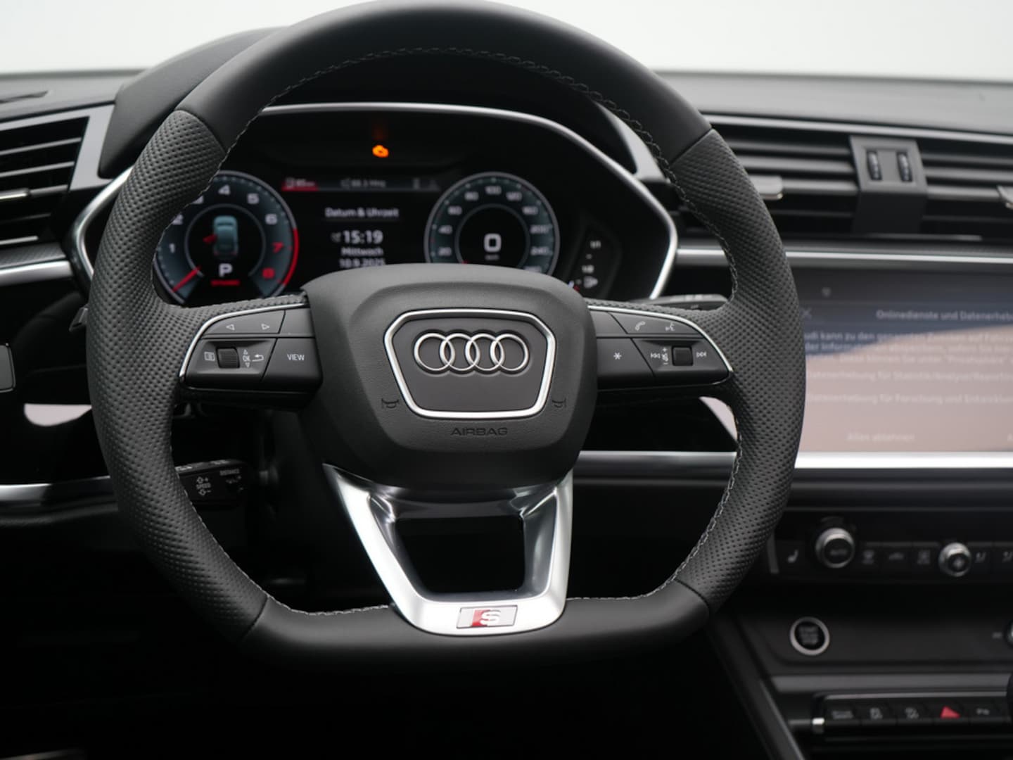 Bild über Audi Q3 Sportback TFSI 110 kW S tronic - für weitere Informationen kontaktieren Sie den Audi Partner
