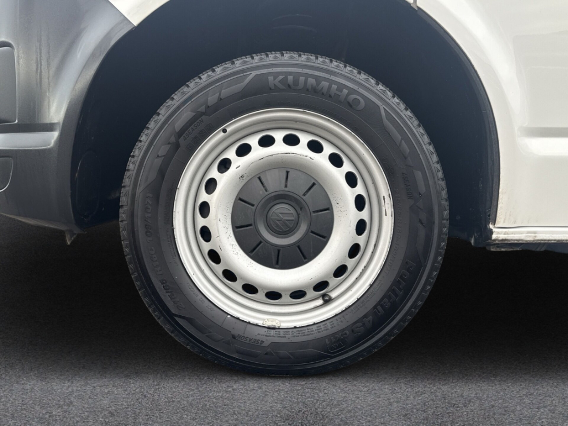 Volkswagen T6 Transporter Kasten kurzer Radstand