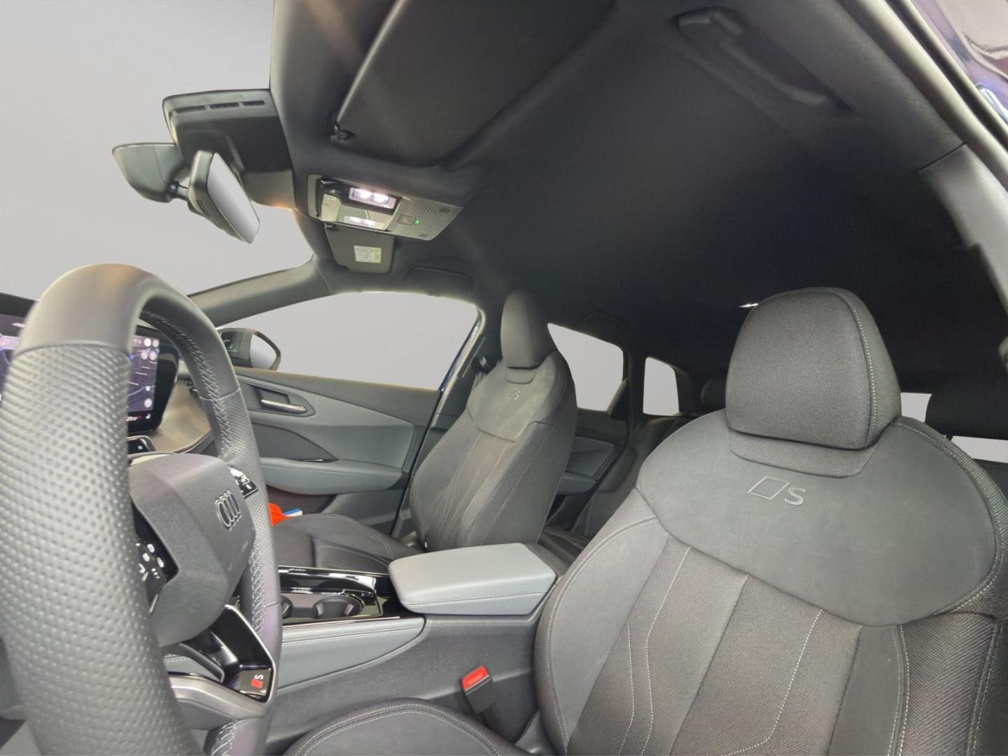Bild über Audi Q3 SUV TFSI 110 kW S tronic - für weitere Informationen kontaktieren Sie den Audi Partner