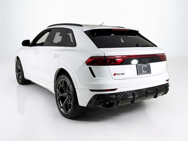 2026 Audi RS Q8 SUV performance