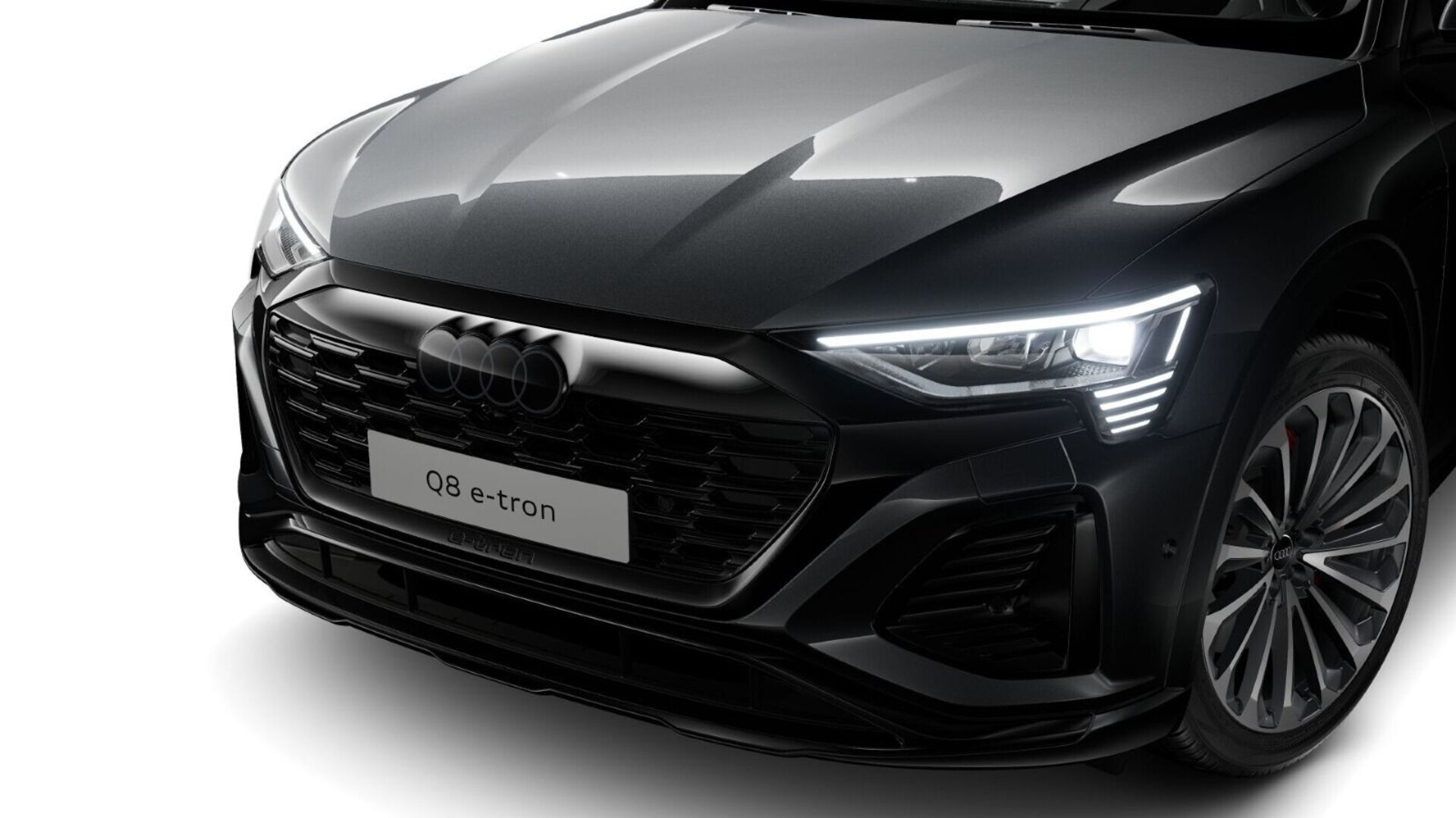 Audi Q8 e-tron S line
