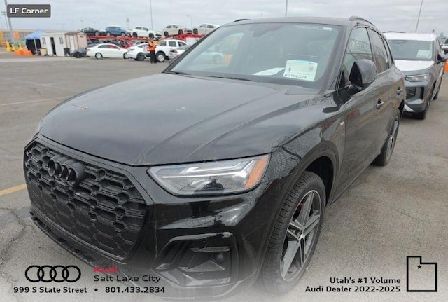Photo of 2024 Audi Q5 TFSI e 